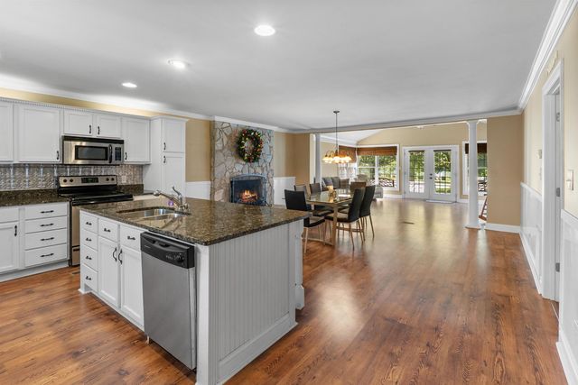 423 Coggins Shore Road, Inman, SC 29349