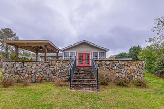 423 Coggins Shore Road, Inman, SC 29349