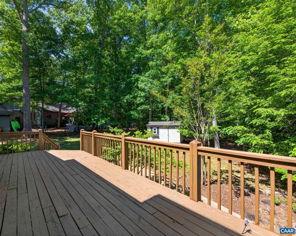 54 AMETHYST RD, Palmyra, VA 22963