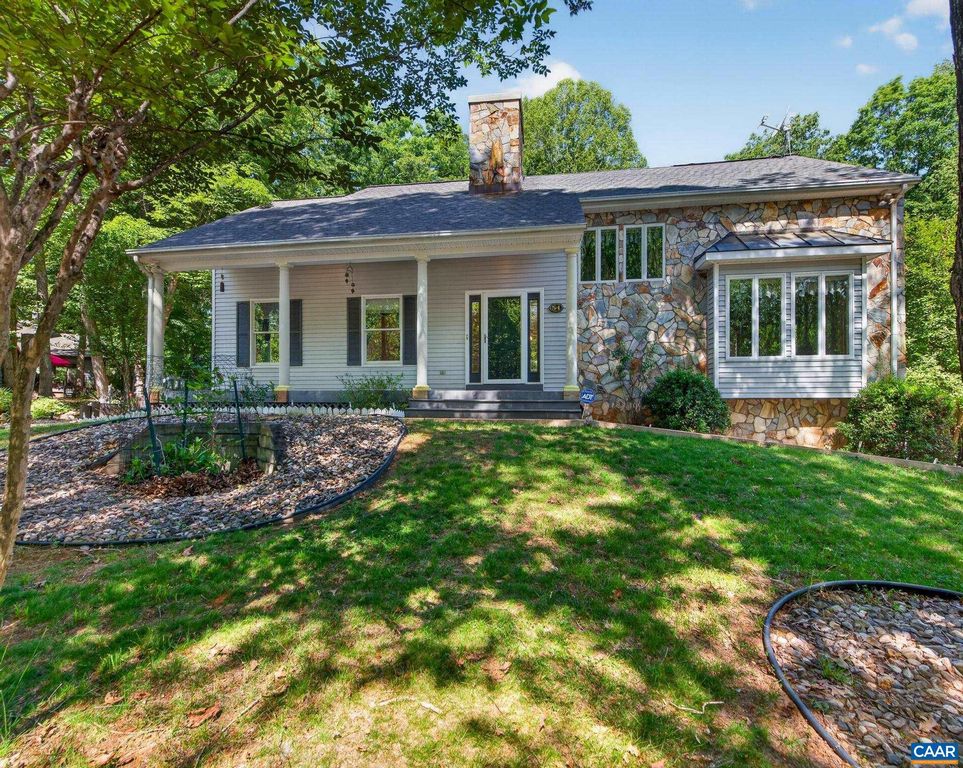 54 AMETHYST RD, Palmyra, VA 22963