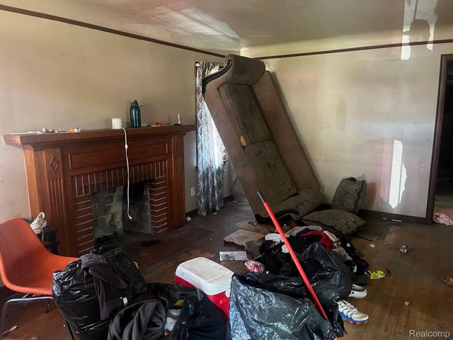 11774 COLLEGE Street, Detroit, MI 48205