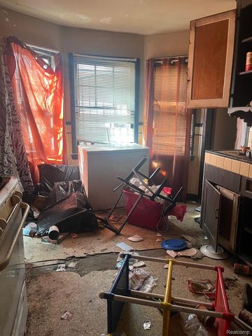 11774 COLLEGE Street, Detroit, MI 48205