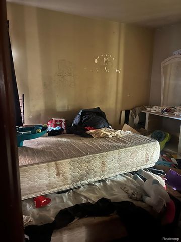 11774 COLLEGE Street, Detroit, MI 48205