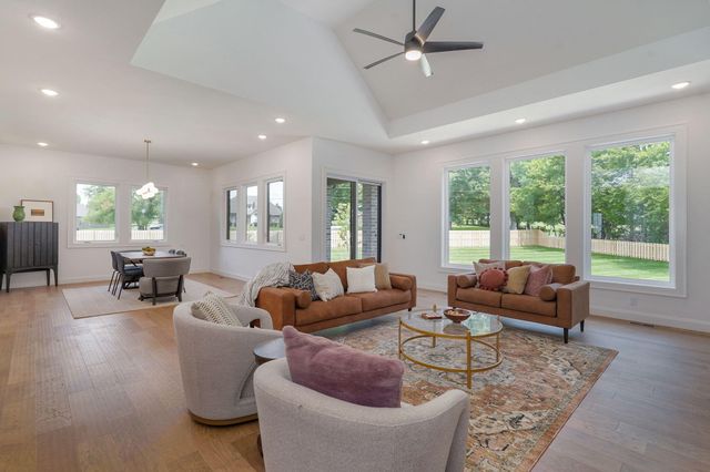 2187 N Silver Charm Avenue, Springfield, MO 65802