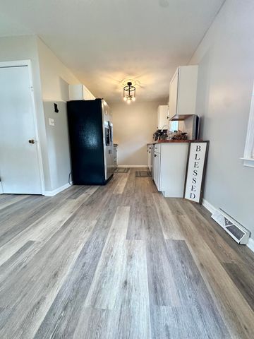 17 Cliffwood DR, Eagle Rock, VA 24085