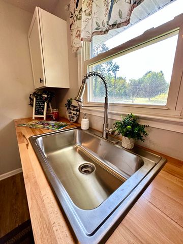 17 Cliffwood DR, Eagle Rock, VA 24085