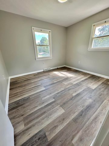 17 Cliffwood DR, Eagle Rock, VA 24085