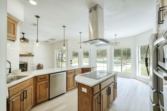 1525 County Road 262, Georgetown, TX 78633