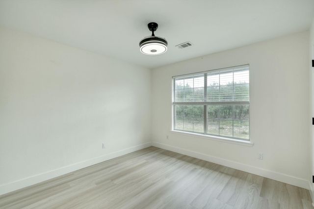1525 County Road 262, Georgetown, TX 78633