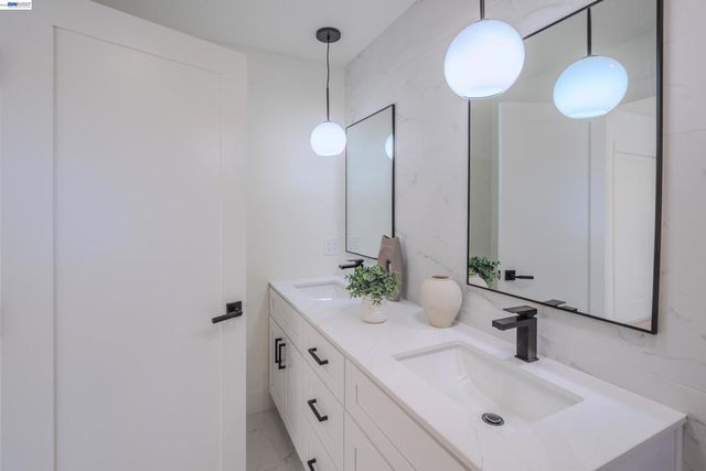 3672 Sanford St, Concord, CA 94520
