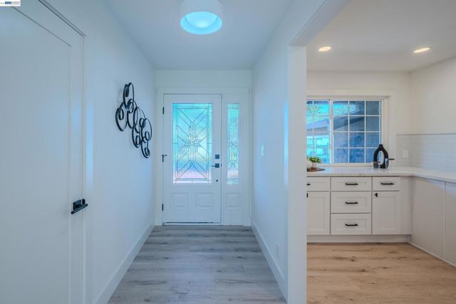 3672 Sanford St, Concord, CA 94520