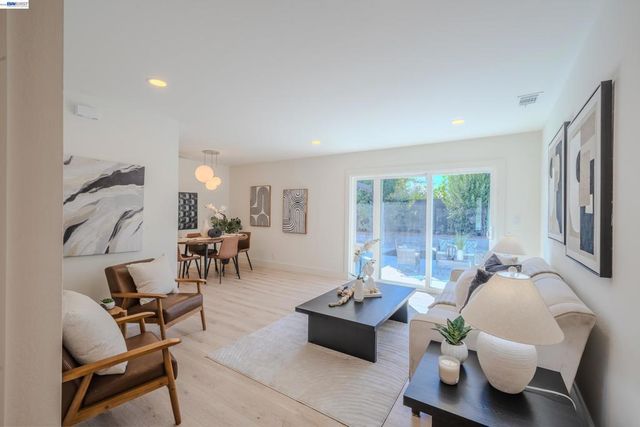 3672 Sanford St, Concord, CA 94520