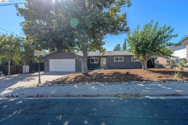 3672 Sanford St, Concord, CA 94520