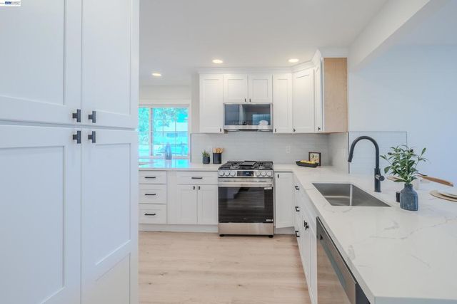 3672 Sanford St, Concord, CA 94520
