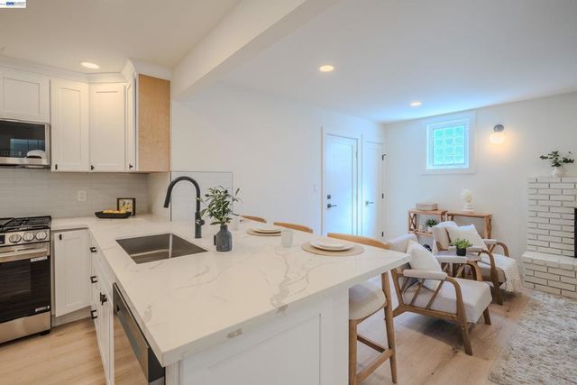 3672 Sanford St, Concord, CA 94520