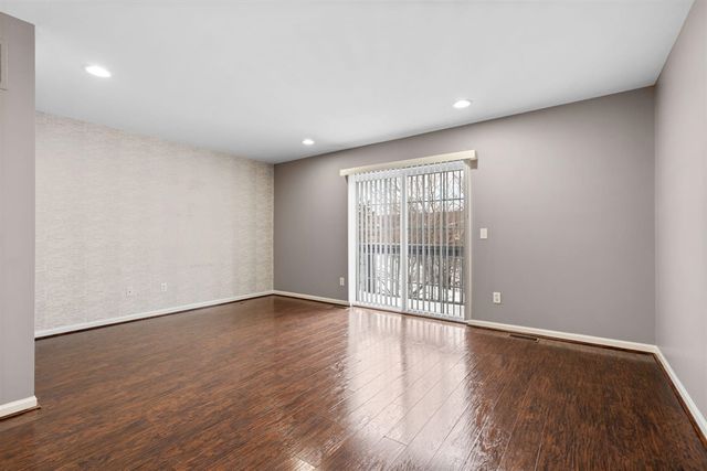 3164 Promenade Circle, Ann Arbor, MI 48108