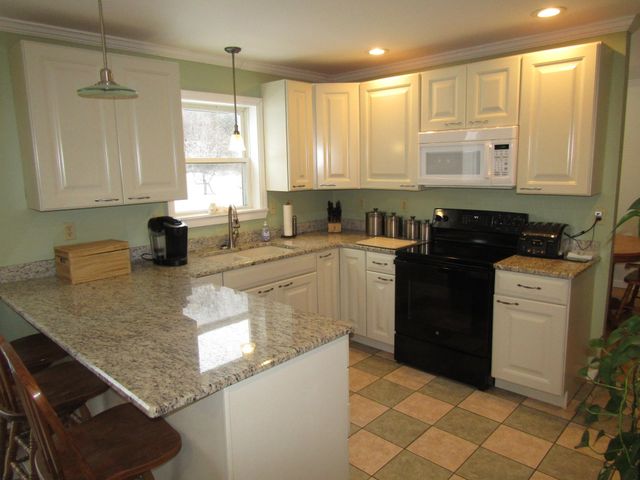26 Pike Drive, St. Albans Town, VT 05478