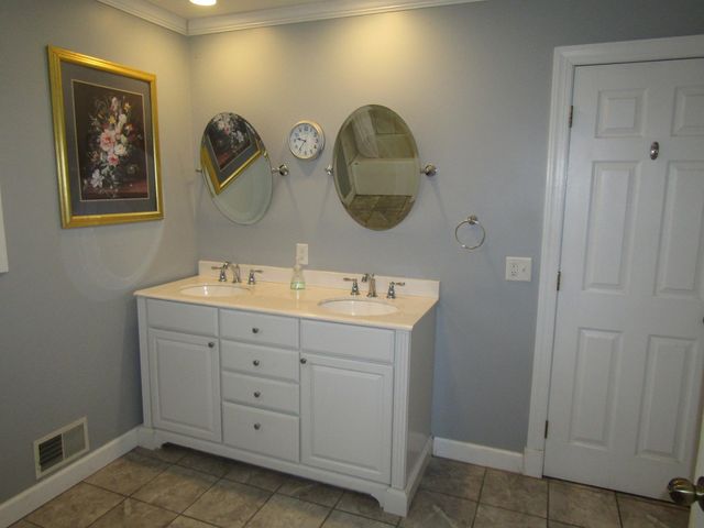 26 Pike Drive, St. Albans Town, VT 05478