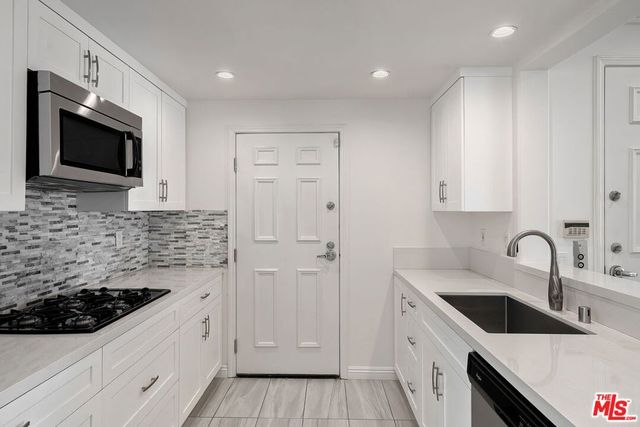 11737 Goshen Avenue 302, Los Angeles, CA 90049
