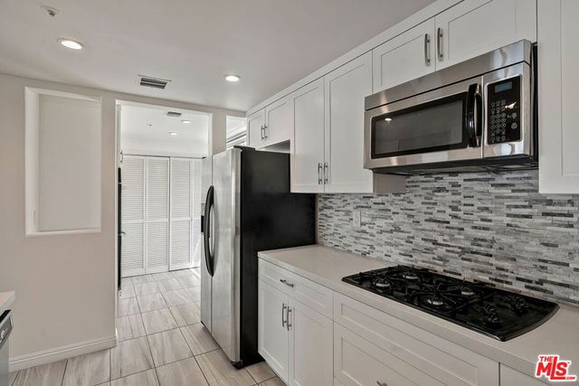 11737 Goshen Avenue 302, Los Angeles, CA 90049