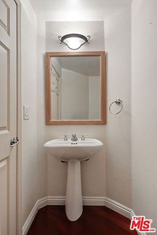11737 Goshen Avenue 302, Los Angeles, CA 90049