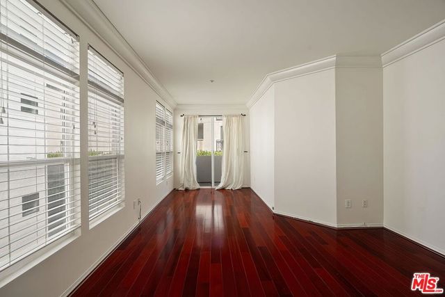 11737 Goshen Avenue 302, Los Angeles, CA 90049