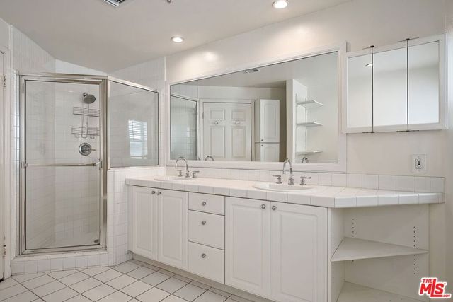 11737 Goshen Avenue 302, Los Angeles, CA 90049
