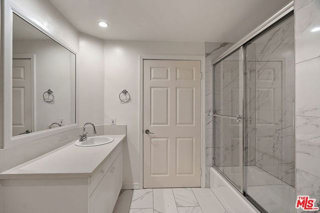 11737 Goshen Avenue 302, Los Angeles, CA 90049
