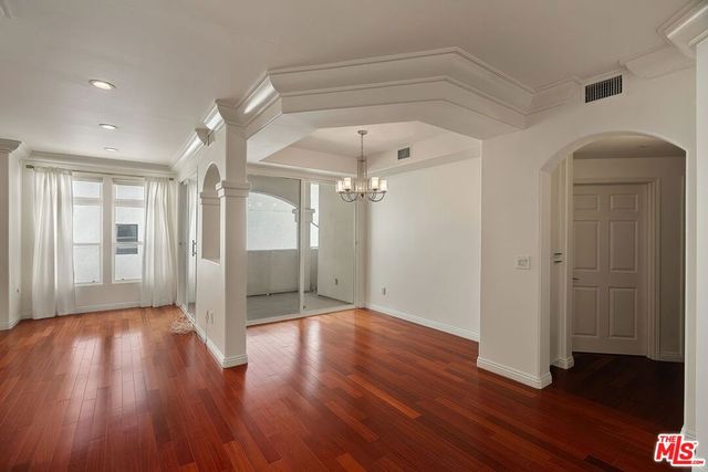 11737 Goshen Avenue 302, Los Angeles, CA 90049