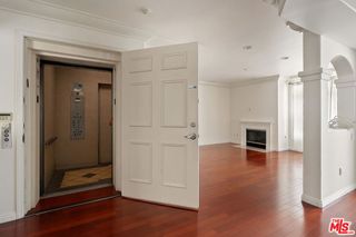 11737 Goshen Avenue 302, Los Angeles, CA 90049