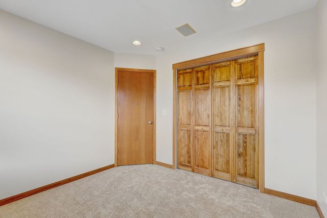 169 Willey Street, Gilberts, IL 60136