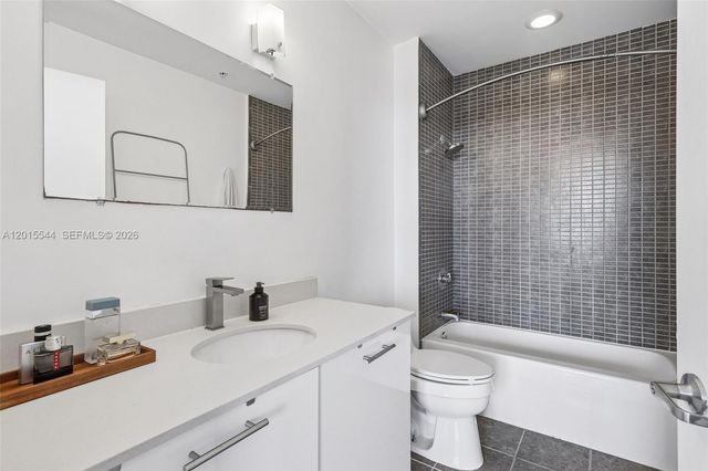 3470 E Coast Ave H2503, Miami, FL 33137