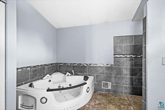 1002 Martha Street, Duluth, MN 55805