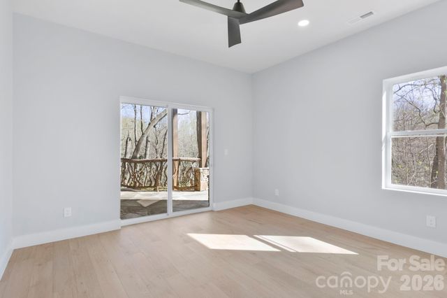 162 Preserve Court, Hendersonville, NC 28791