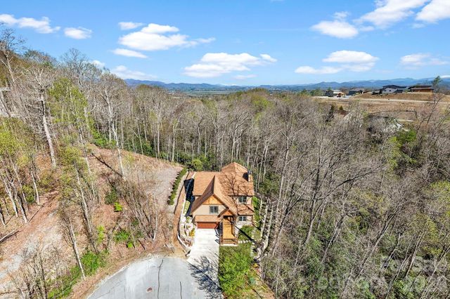 162 Preserve Court, Hendersonville, NC 28791