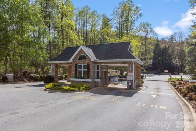 162 Preserve Court, Hendersonville, NC 28791