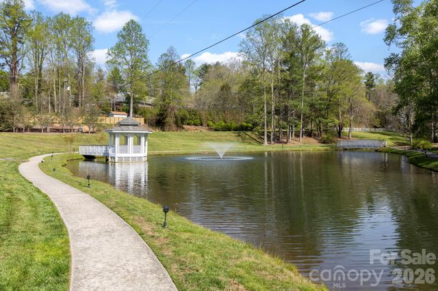 162 Preserve Court, Hendersonville, NC 28791
