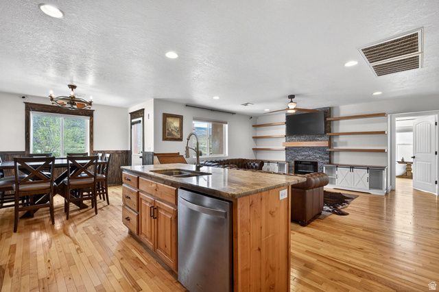 735 S PEACHTREE DR, Toquerville, UT 84774