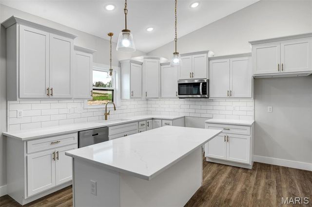 111 Ventnor Avenue, Union, MO 63084