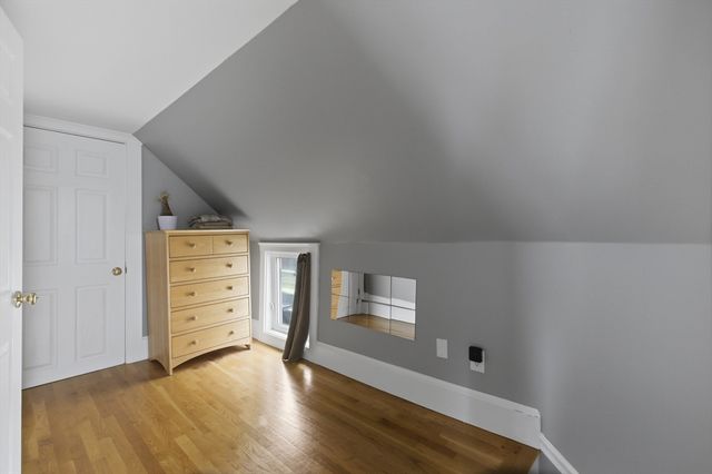 9 Clyde 9, Somerville, MA 02145