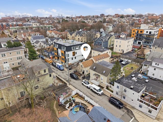 9 Clyde 9, Somerville, MA 02145