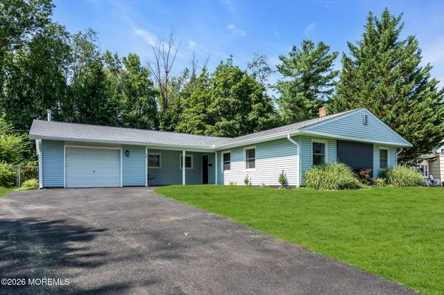 29 Evergreen Drive, Willingboro, NJ 08046