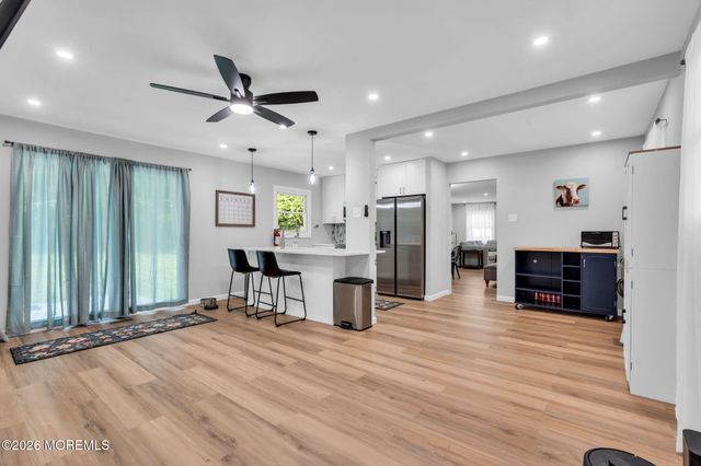 29 Evergreen Drive, Willingboro, NJ 08046