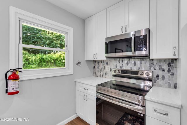 29 Evergreen Drive, Willingboro, NJ 08046