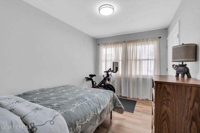 29 Evergreen Drive, Willingboro, NJ 08046