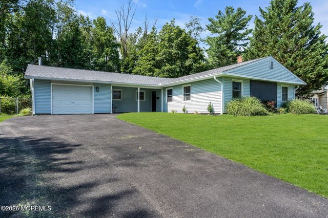 29 Evergreen Drive, Willingboro, NJ 08046