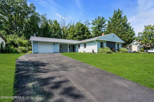 29 Evergreen Drive, Willingboro, NJ 08046