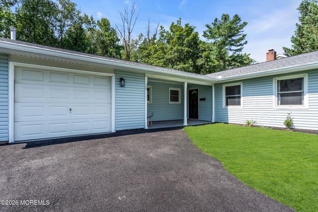 29 Evergreen Drive, Willingboro, NJ 08046