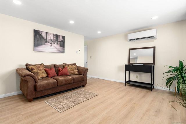 772 Cardiff St, San Diego, CA 92114