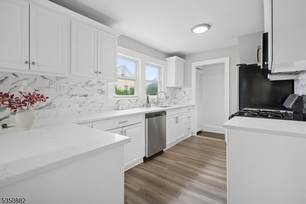 76 Rollinson St, West Orange Twp., NJ 07052